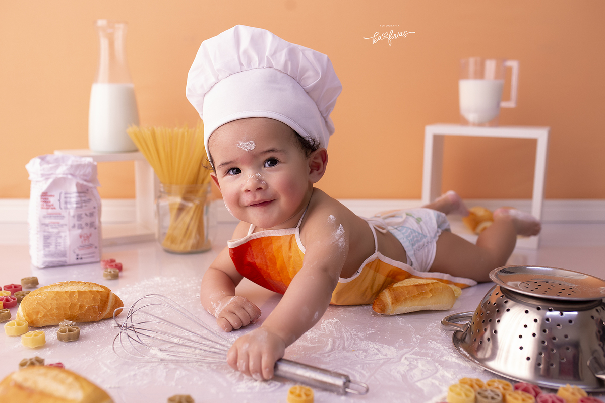 o menino sorri para a fotografa de caxias do sul, ka frias