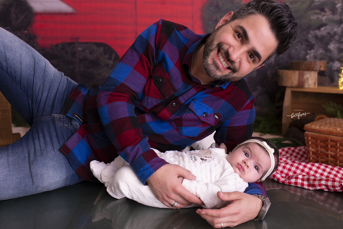 pai e filha olham para a fotografa de caxias do sul, ka frias