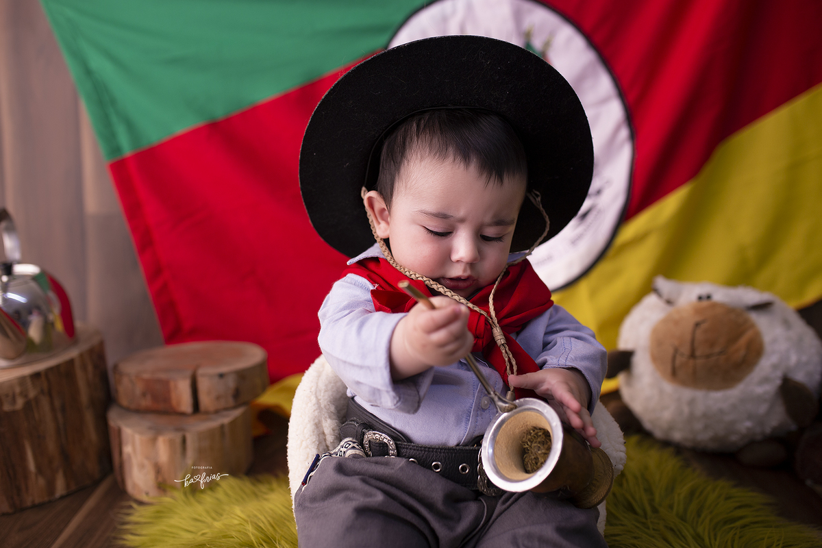 no acompanhamento mensal o bebe brinca