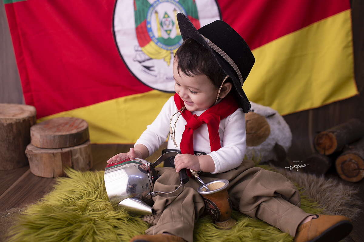 no acompanhamento mensal o bebe brinca