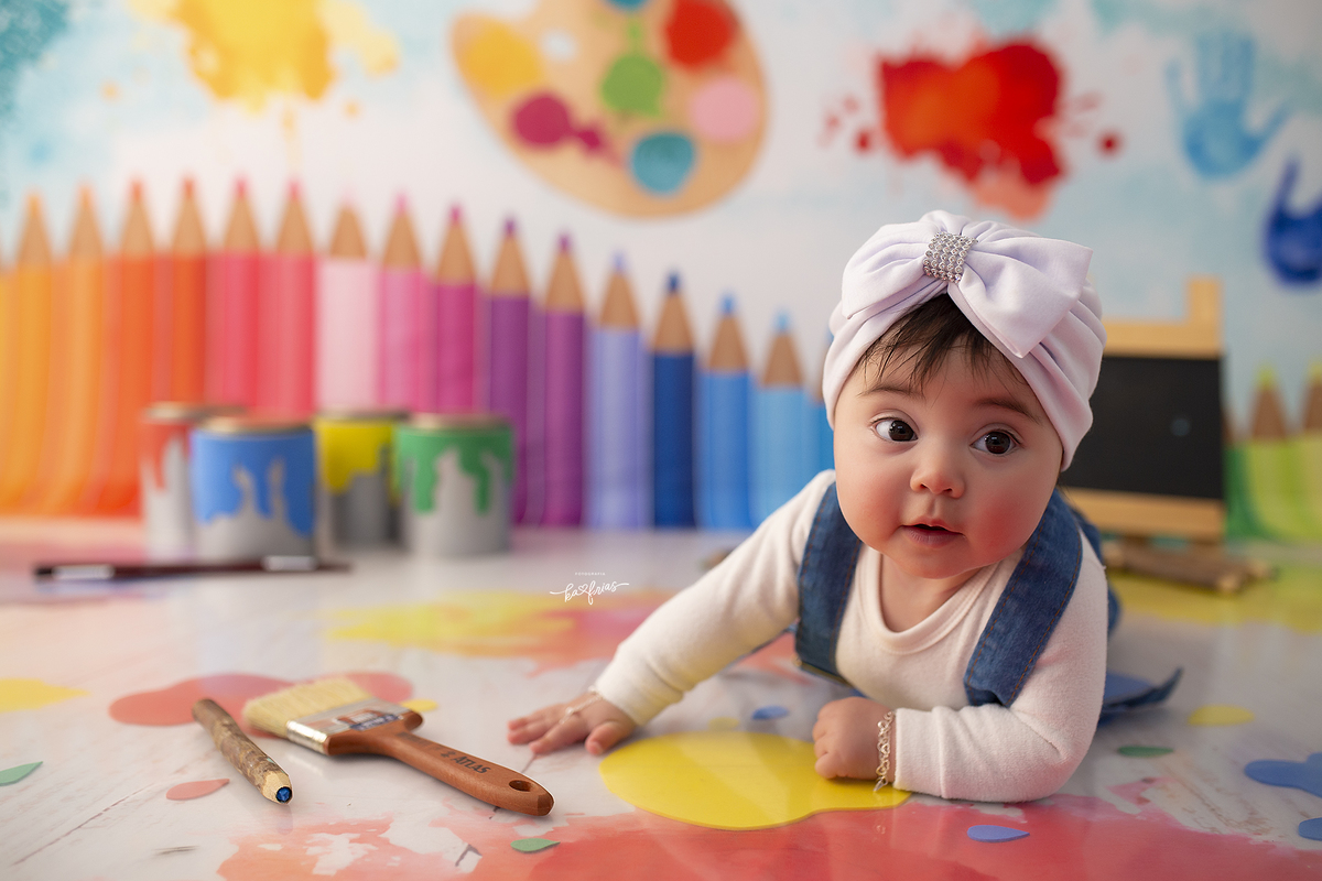 a bebe olha para a fotografa de caxias do sul, ka frias