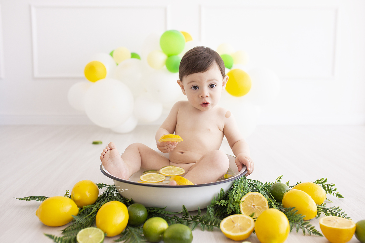 no ensaio infantil o bebe sorri