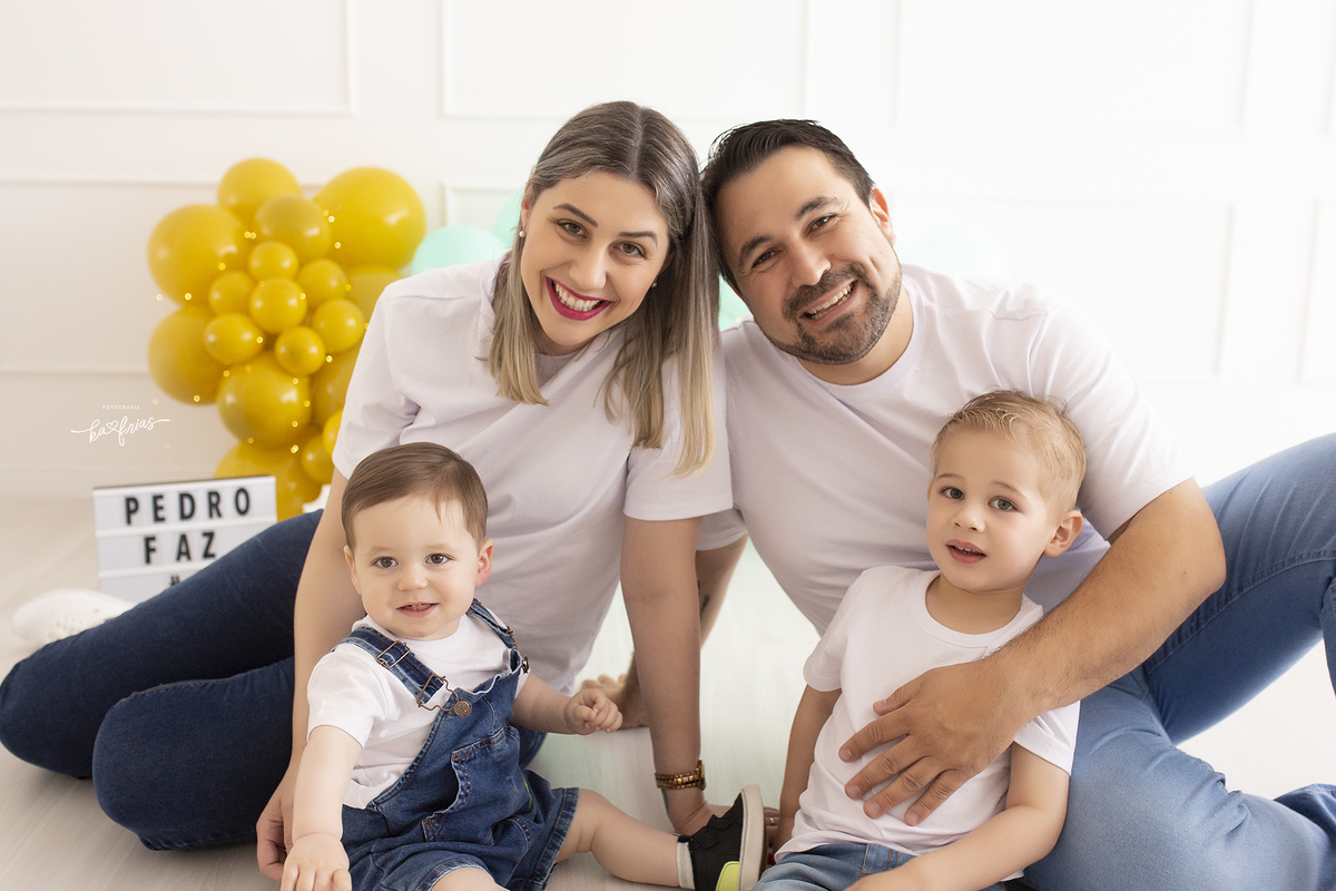 os modelos olham para a fotografa de caxias do sul, ka frias