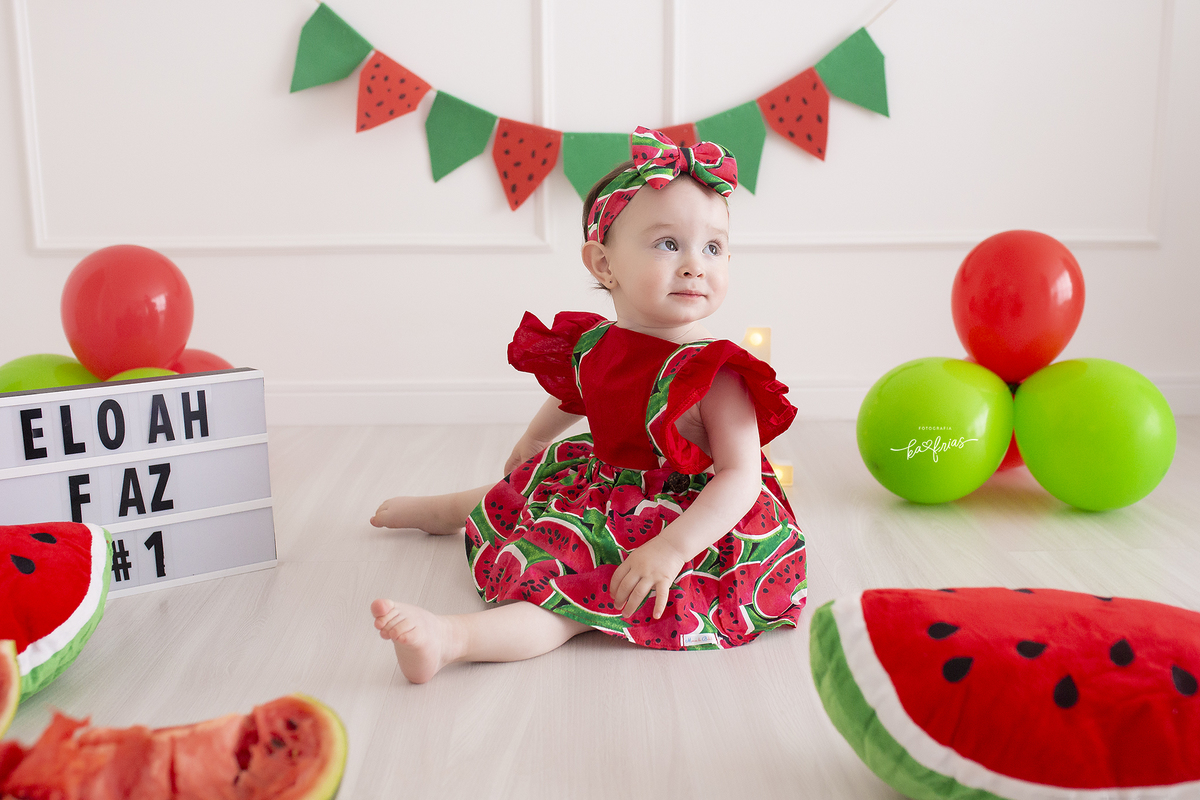 a menina posa para a fotografa de caxias do sul, ka frias