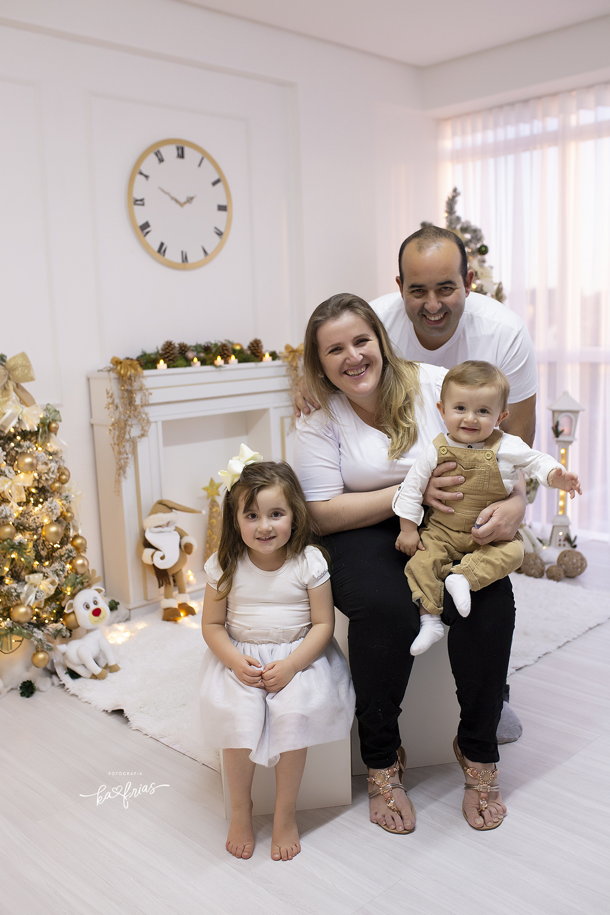 noe nsaio de natal a familia sorri