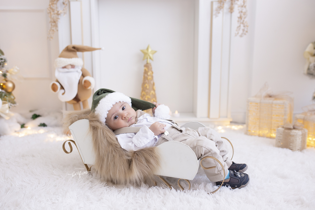 o bebe olha para a fotografa de caxias do sul, ka frias