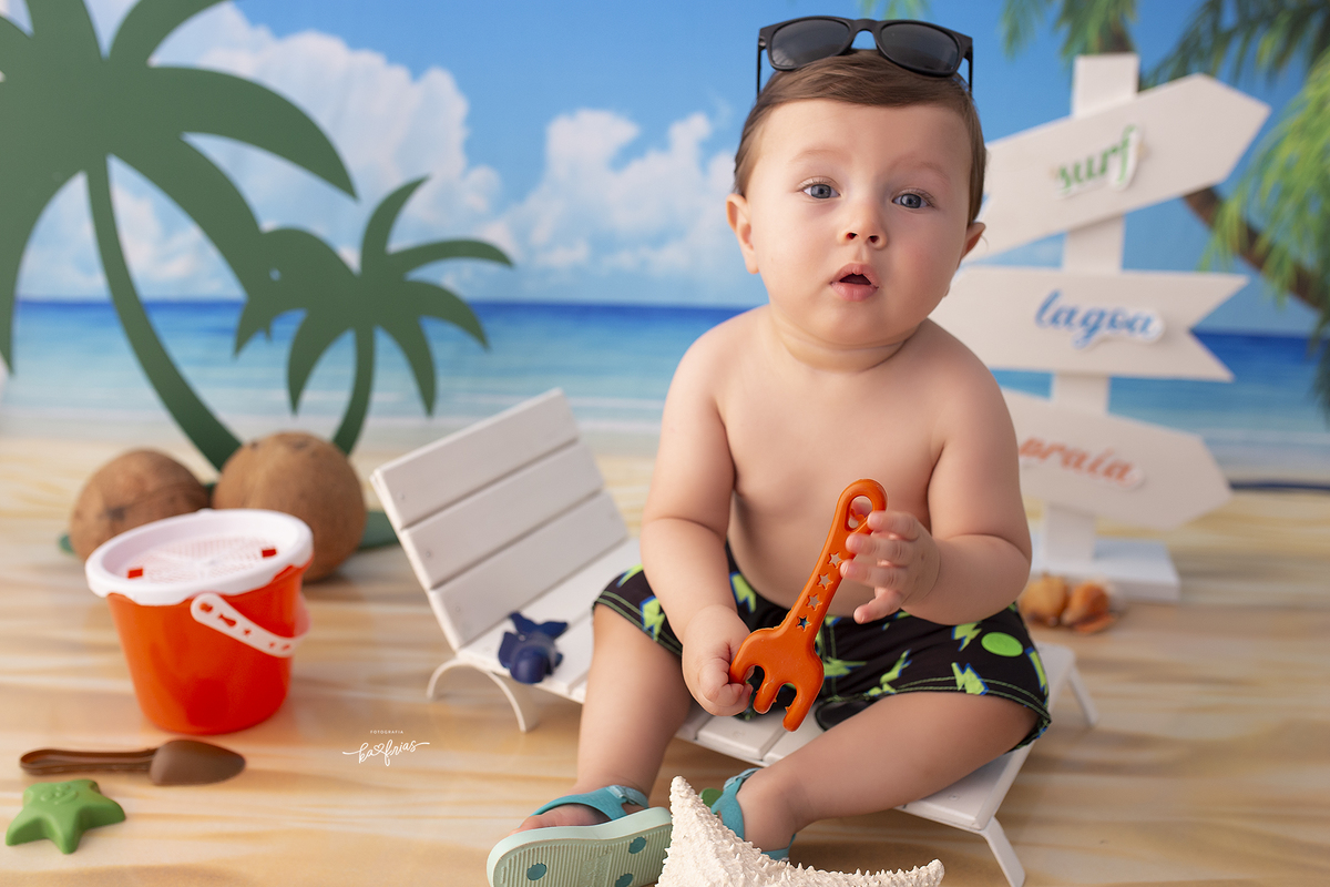 o bebe olha para a fotografa de caxias do sul, ka frias