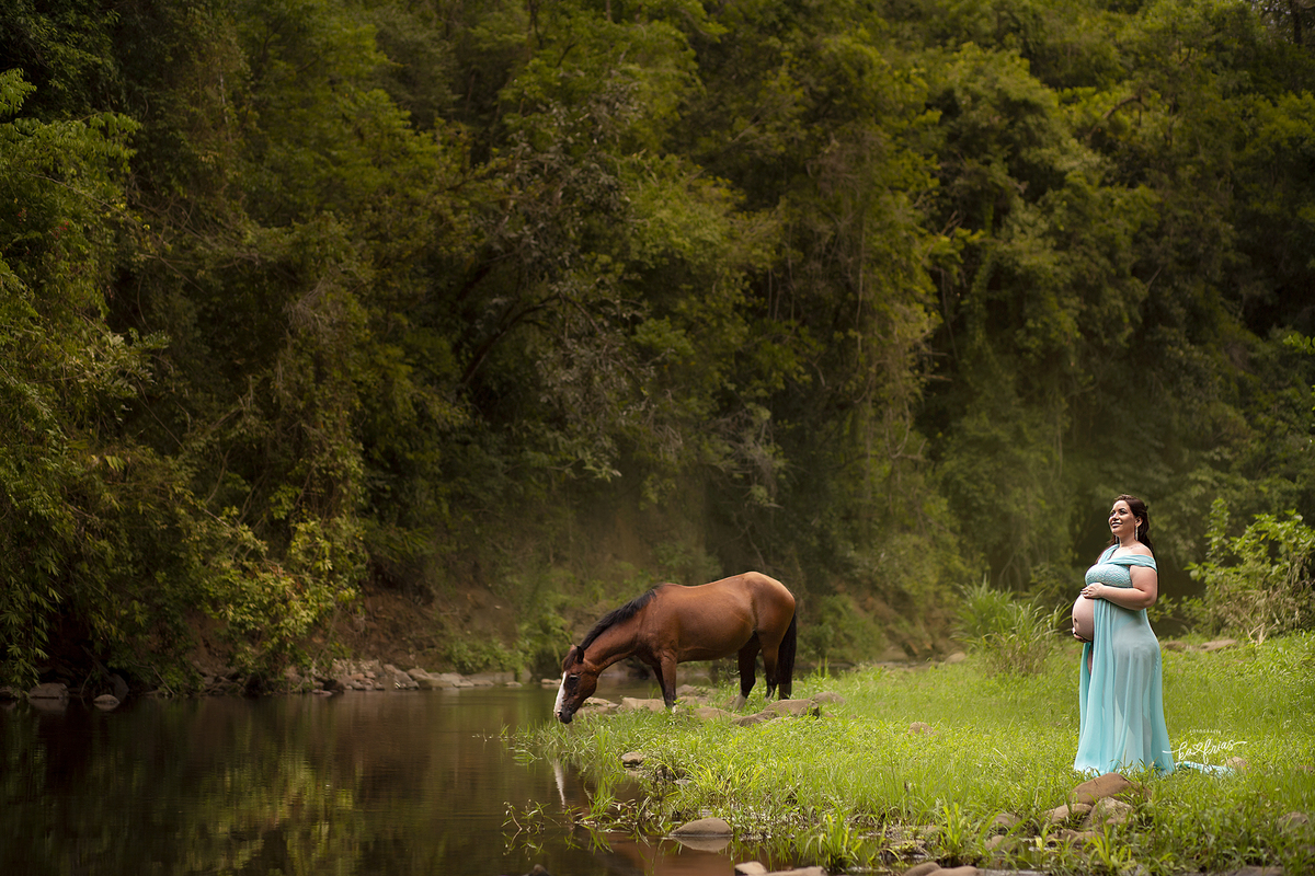 no ensaio de gestante em caxias do sul tivemos cavalo