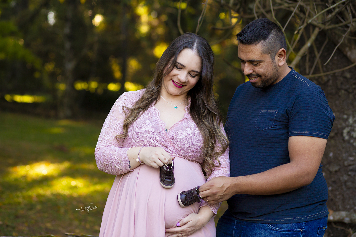 os pais usam o sapatinho de acessorios