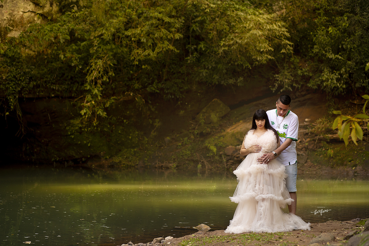 os modelos posam para a fotografa de gestante de caxias do sul, ka frias