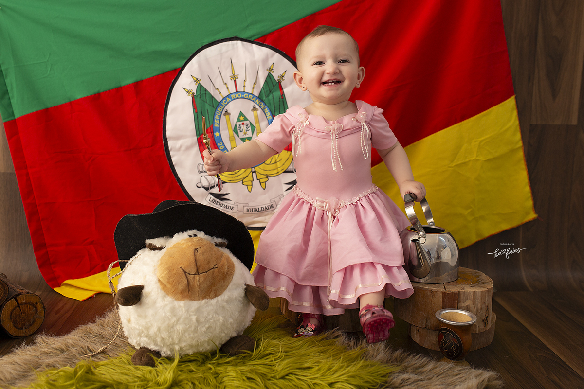 a bebe sorri para a fotografa de caxias do sul, ka frias