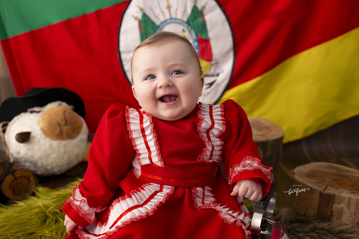 a bebe sorri para a fotografa de caxias do sul, ka frias