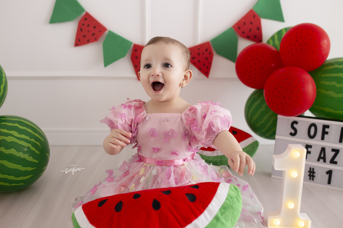 no ensaio smash o tema foi melancia