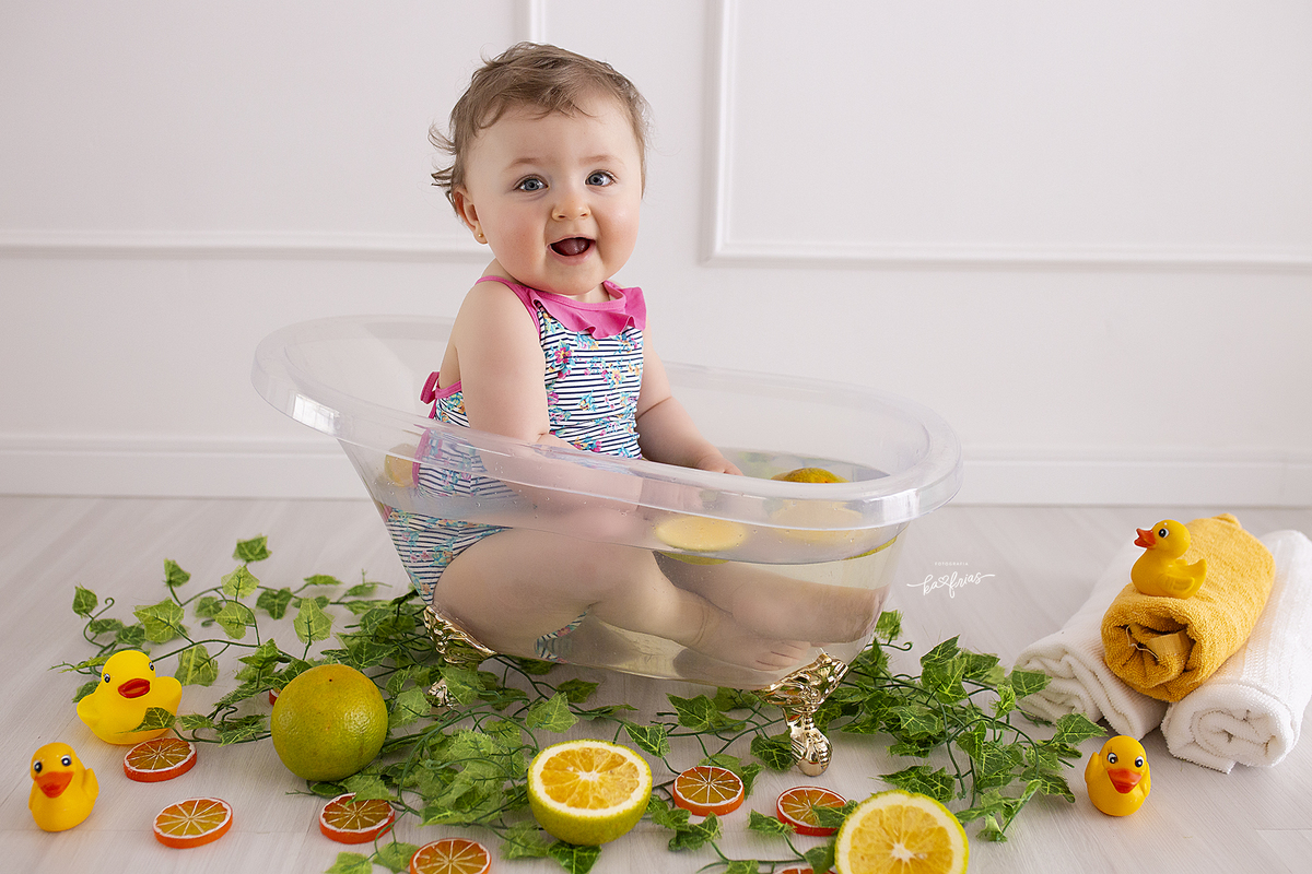 A bebe sorri para a fotografa de caxias do sul, ka frias