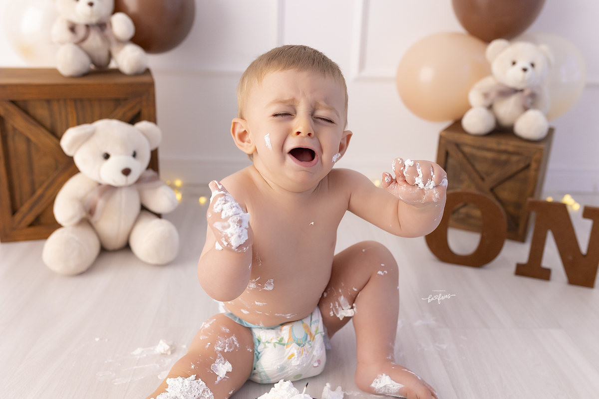 sessão de fotos com bolo