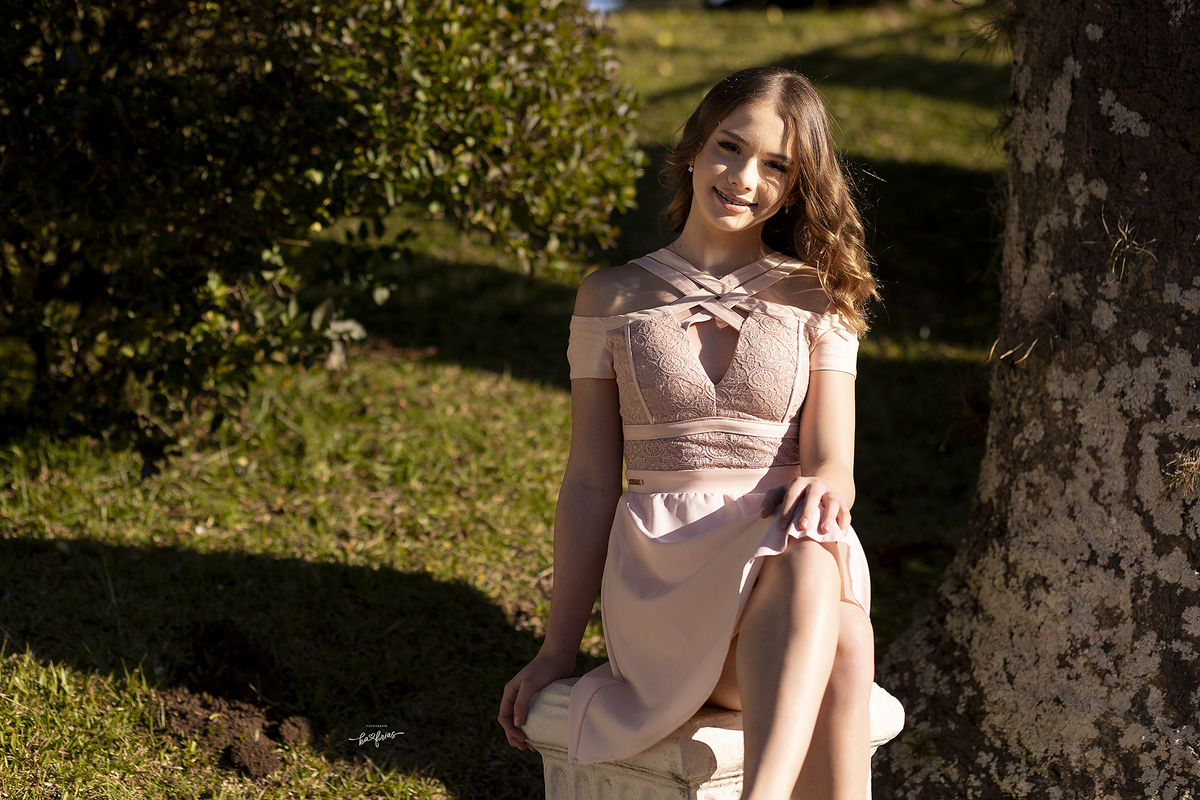 a menina sorri para a fotografa de 15 anos de caxias do sul, ka frias