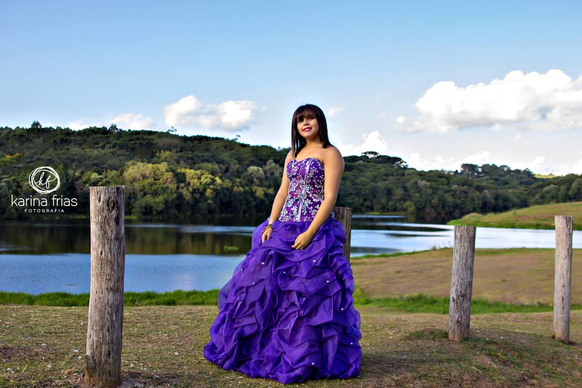 a debutante foi caracterizada para seu ensaio externo