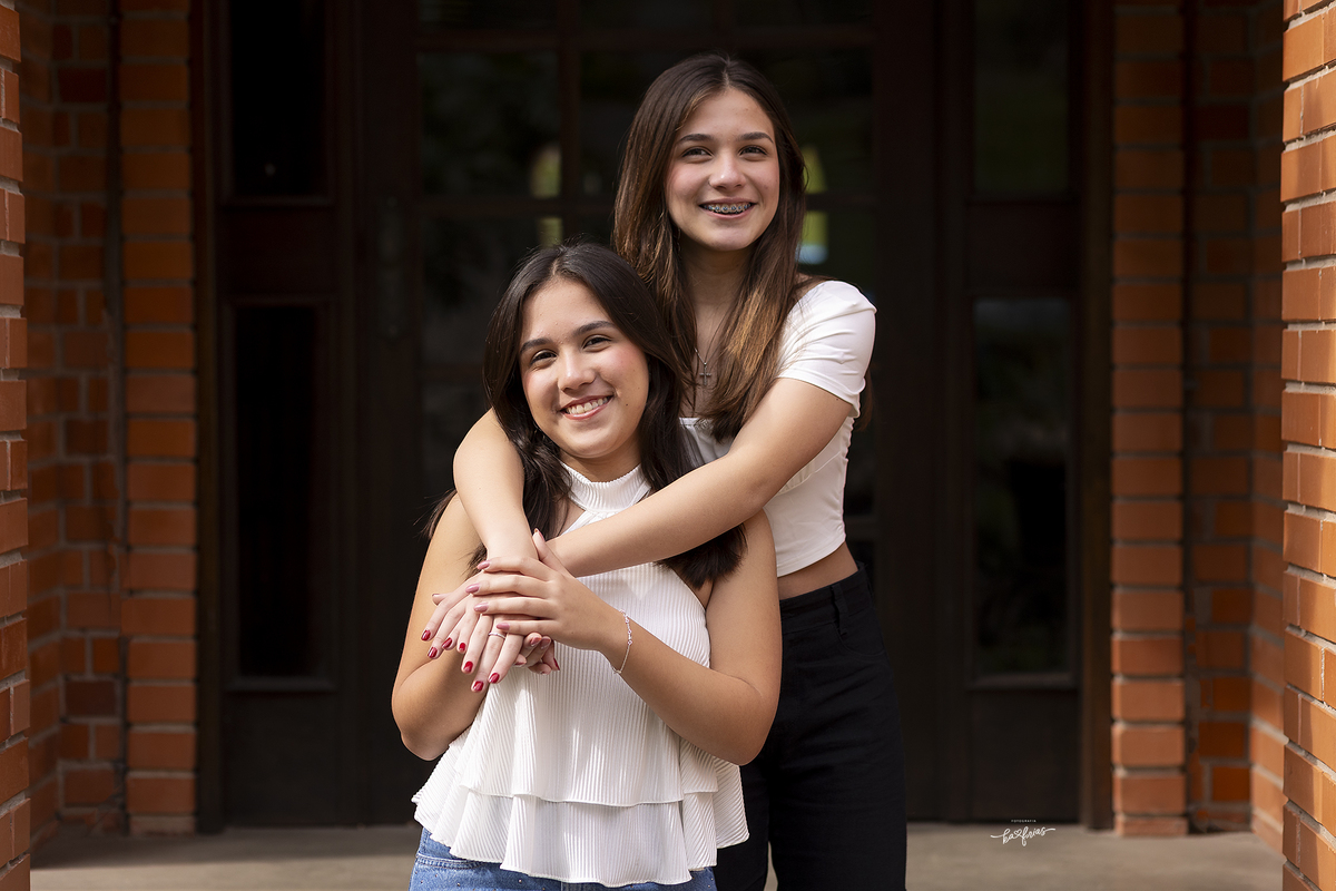 a irma também participou das fotos de 15