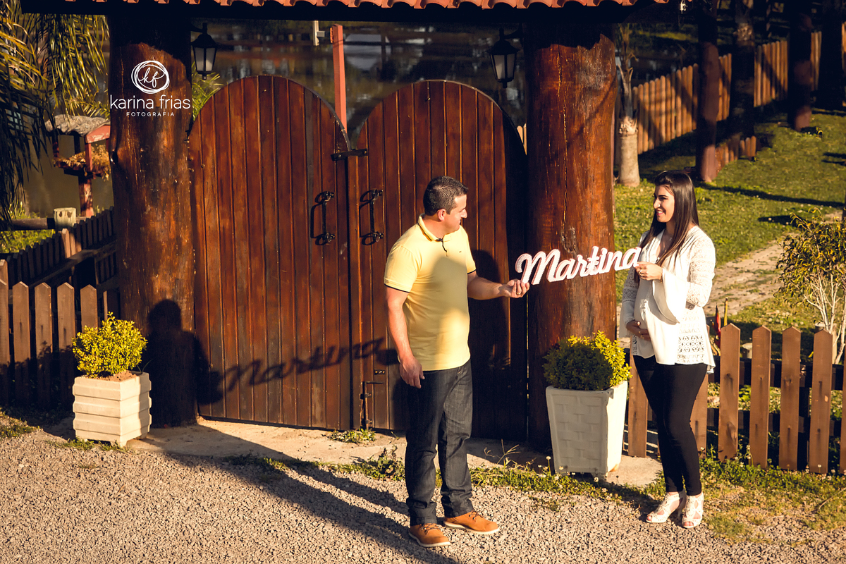 O letreiro foi usado para fazer sombra na porteiro do local de ventos externo em caxias do sul-rs