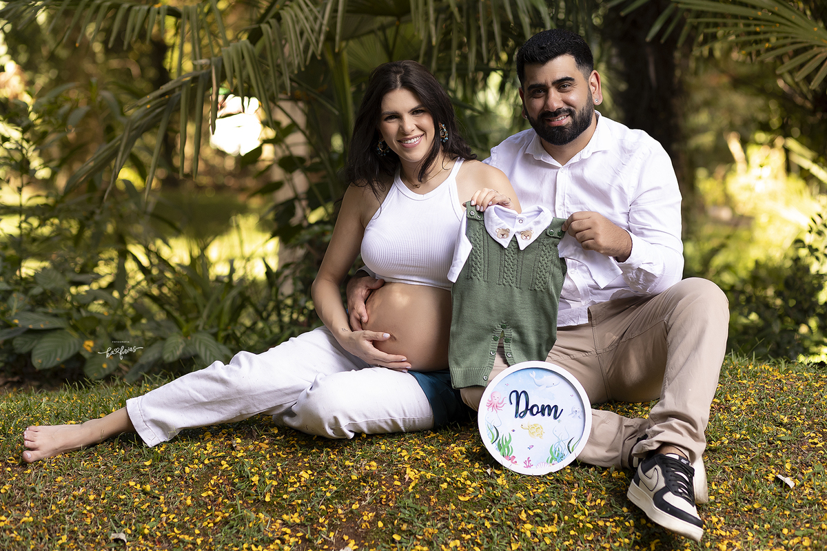 o modelos posam nas fotos de gestante