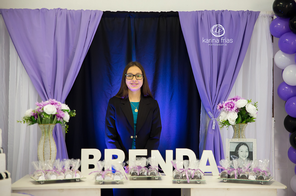 A FOTOGRAFA KARINA FRIAS DE CAXIAS DO SUL-RS FAZ AS FOTOS DE 15 ANOS DA BRENDA