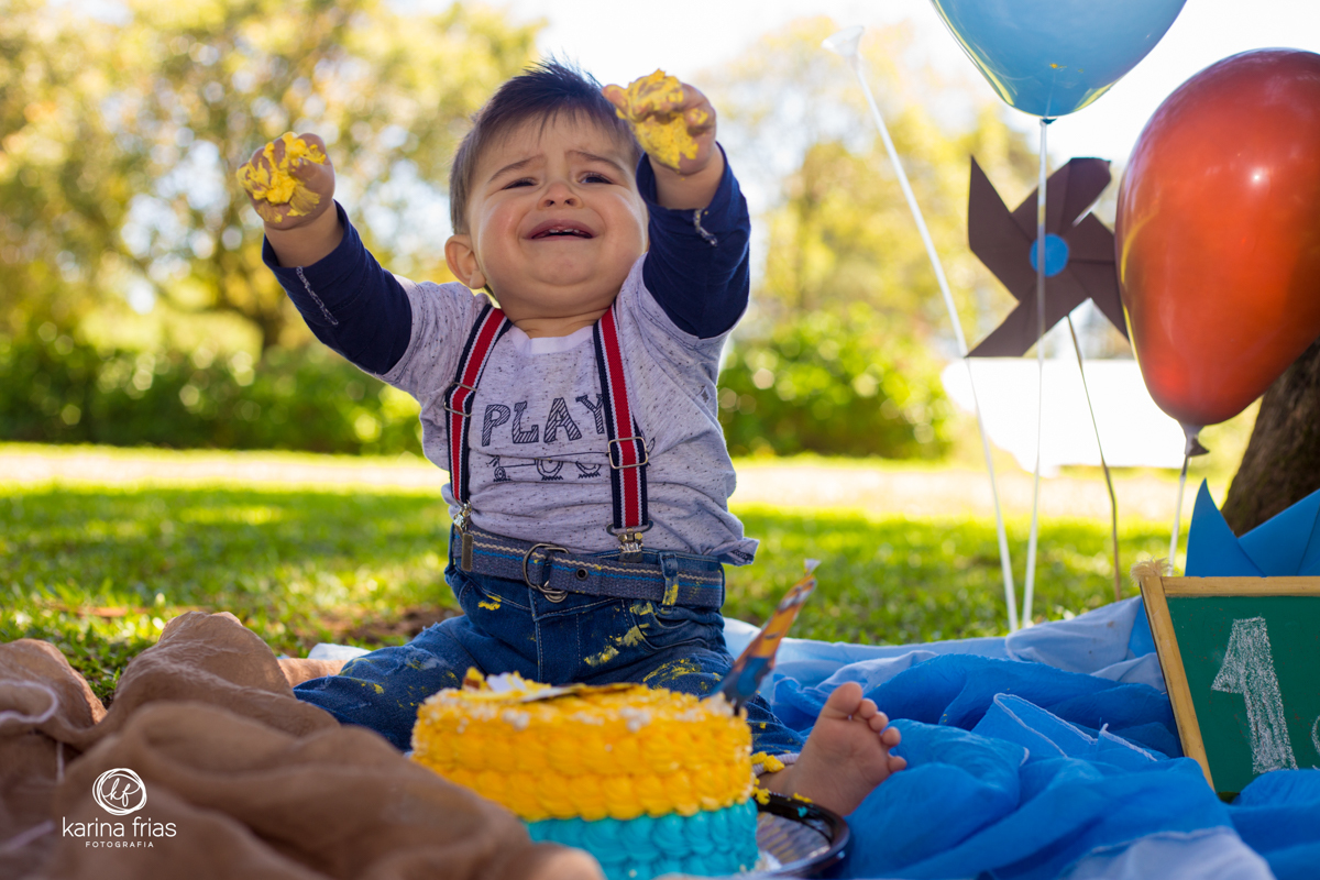 A CRIANÇA SE LAMBUZA NO ENSAIO EXTERNO
