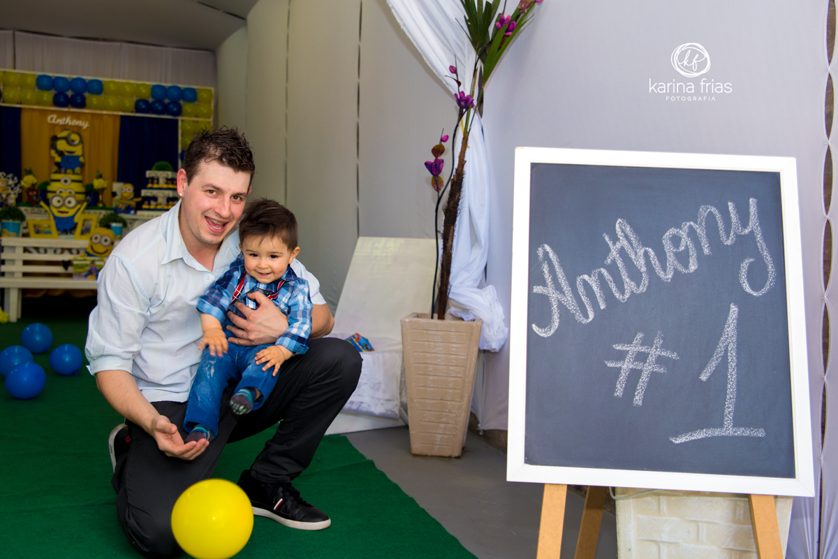 O PAPAI COMEMORA O ANIVERSARIO DE SEU FILHO E A FOTOGRAFA REGISTRA