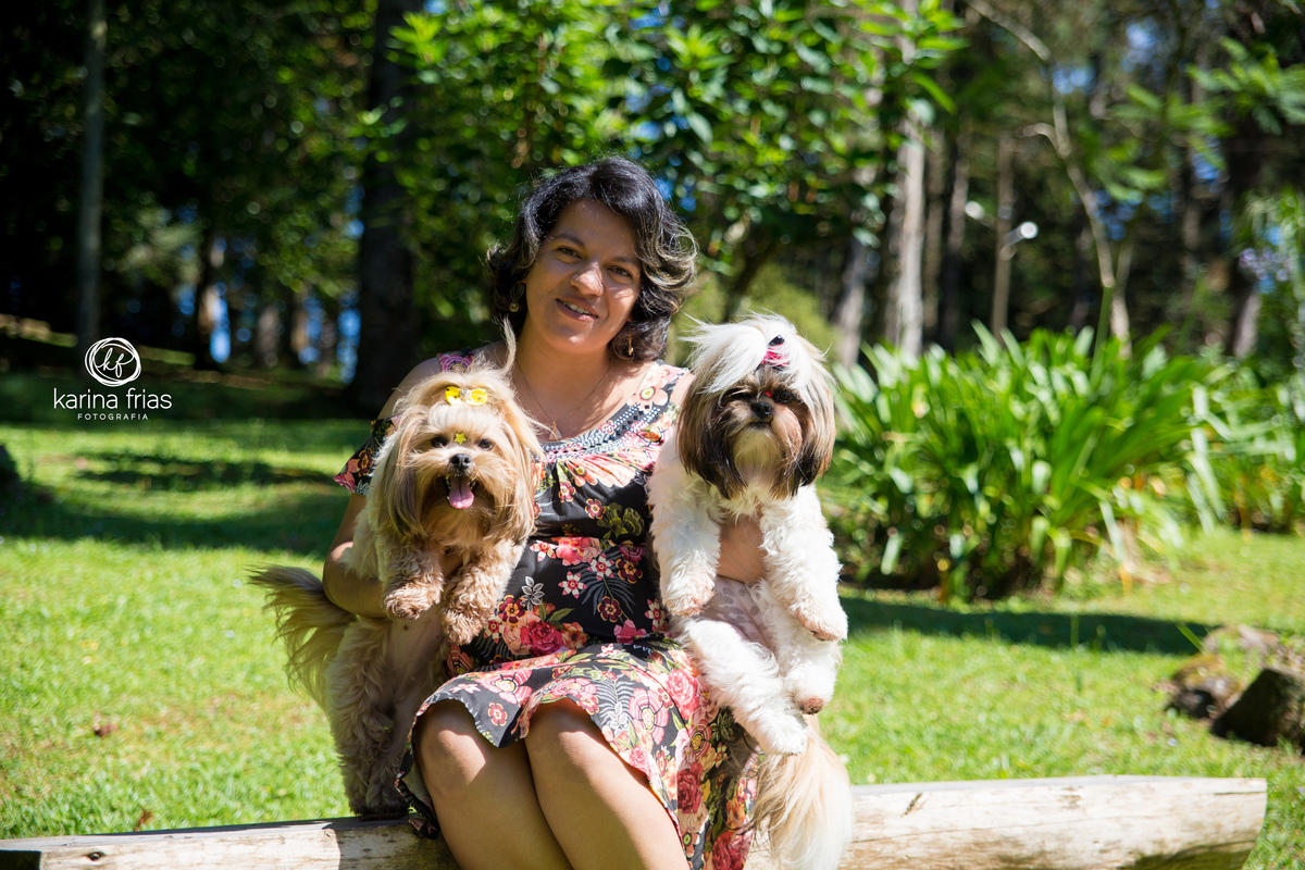 a gestante levou os pets em seu ensaio externo