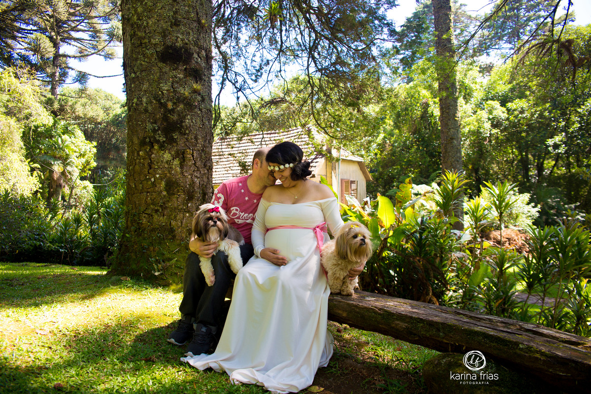 os pais cochicham em ensaio de gestante