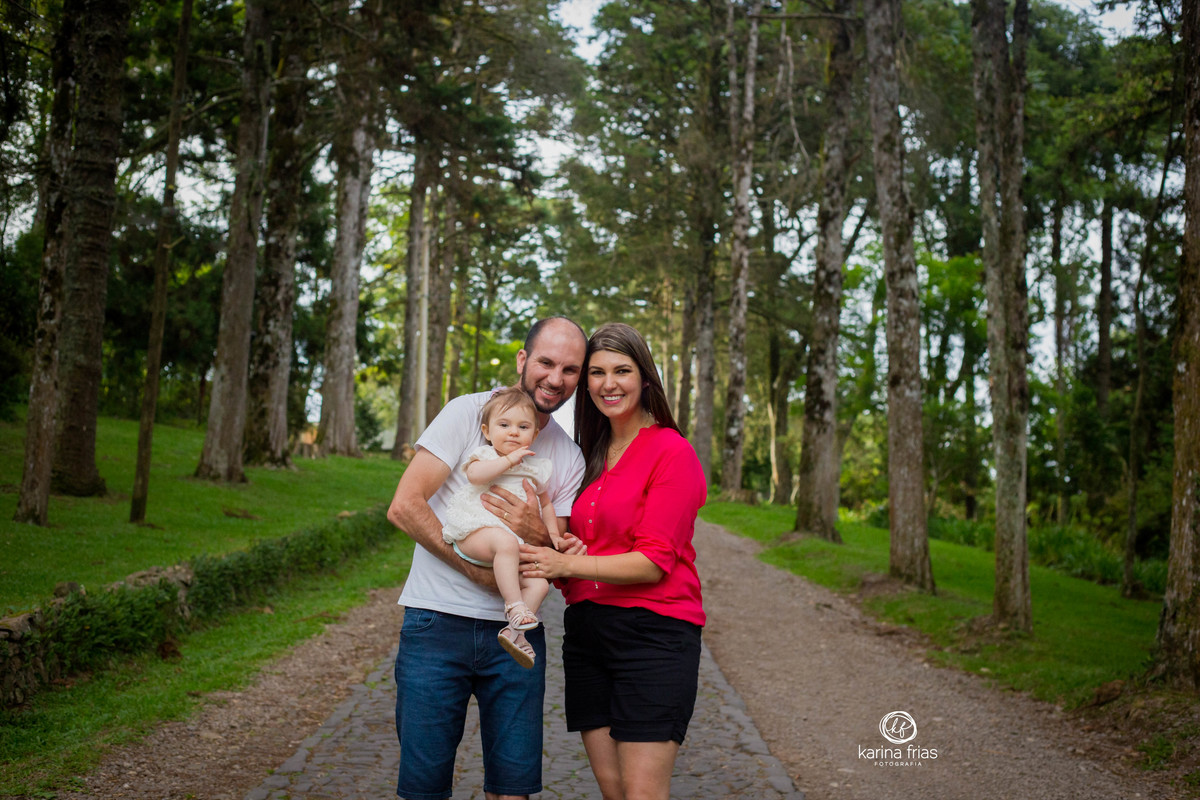 A FAMILIA POSA PARA A FOTOGRAFA DE FAMILIA, KARINA FRIAS