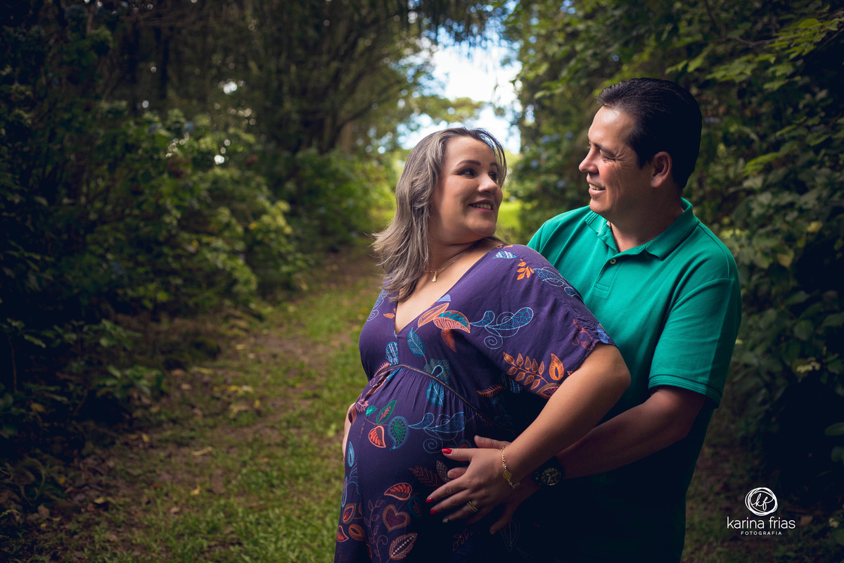 OS PAIS SE OLHAM PARA O ENSAIO DE GESTANTE