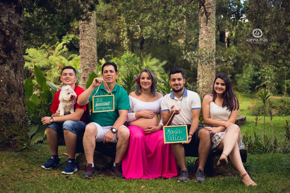 A FOTOGRAFA DE GESTANTE, AKRINA FRIAS CLICA A FAMILIA EM MOMENTO DESCONTRAIDO