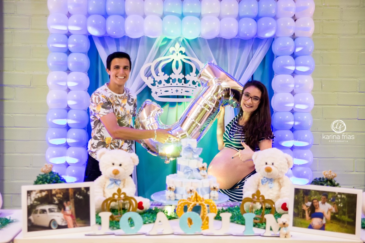 OS PAPAIS SEGURAM A LETRA J DE JOAQUIM