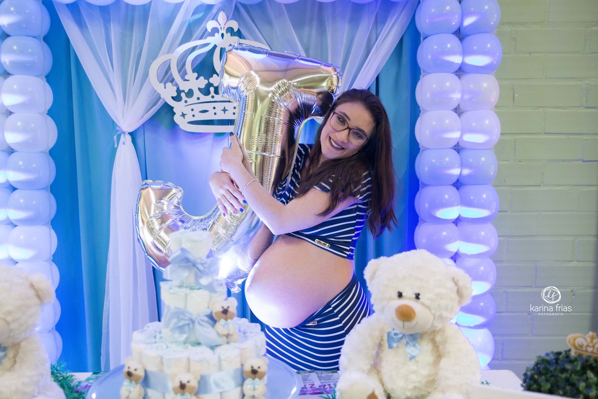 A MAMAE ABRAÇA A LETRA J NO CHA DO JOAQUIM