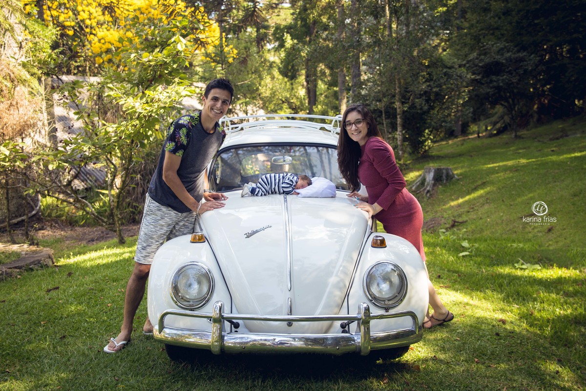 no ensaio infantil, colocamos o bebe em cima do fusca