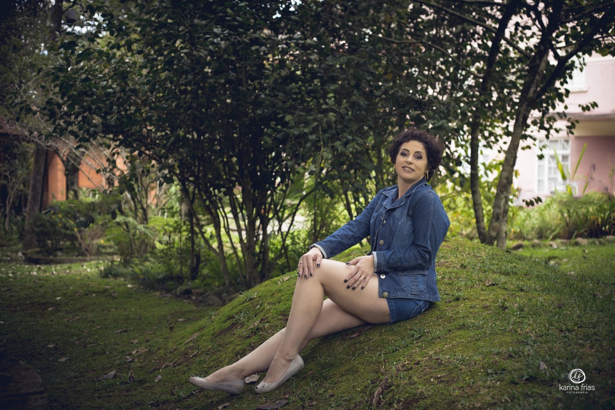 NO ENSAIO EXTERNO PESSOAL A MODELO POSA