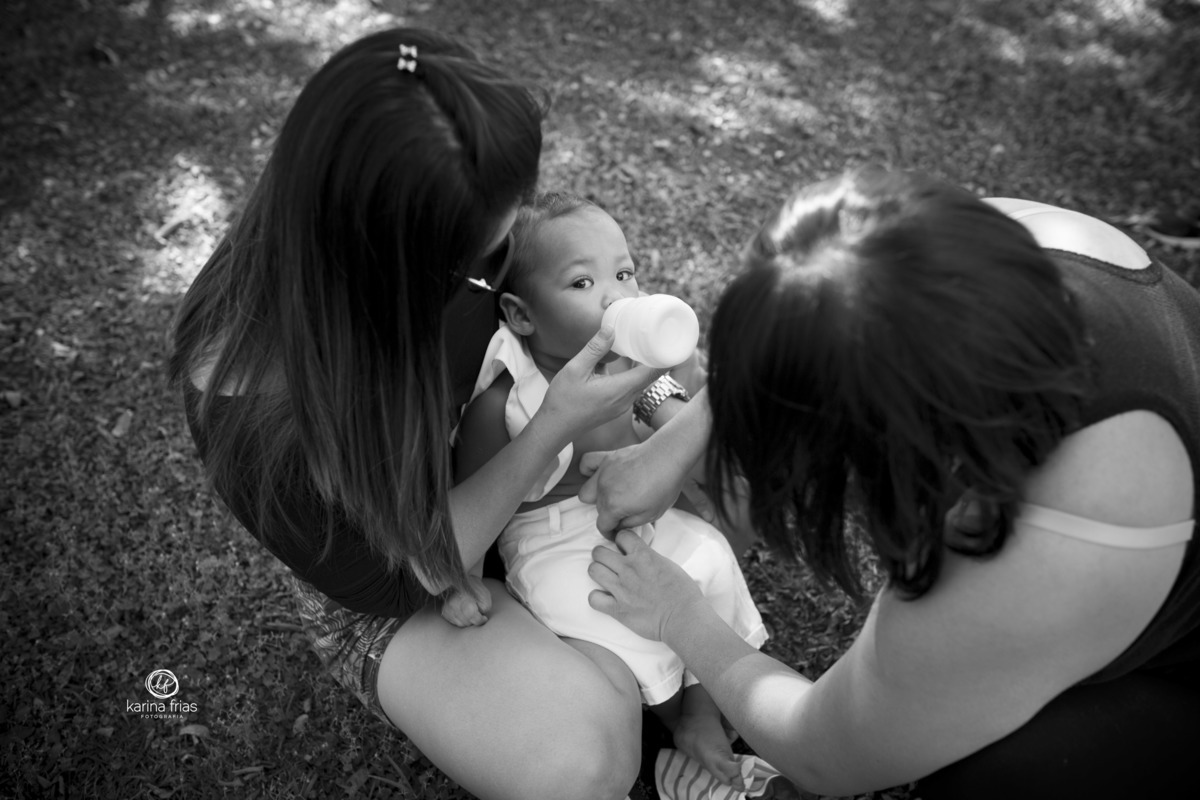 no book externo infantil a criança mama