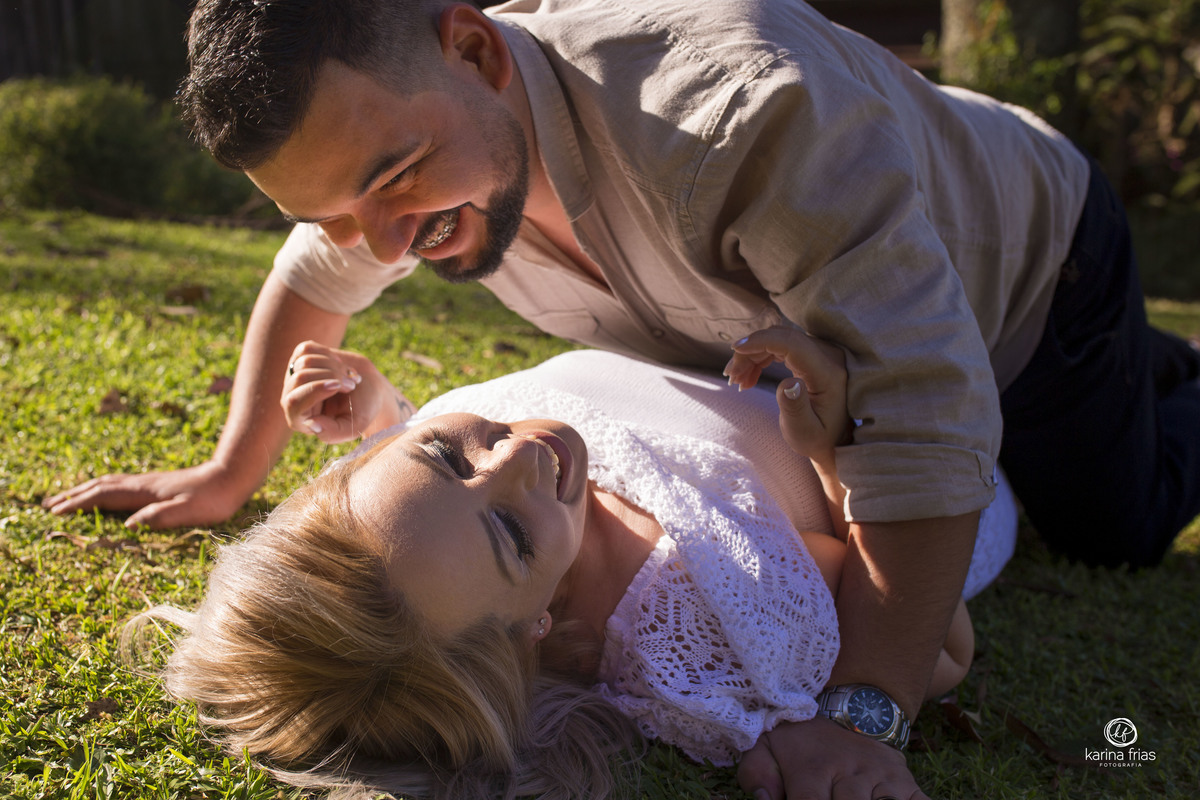 O NOIVO DERRUBA A NOIVA NO CHAO