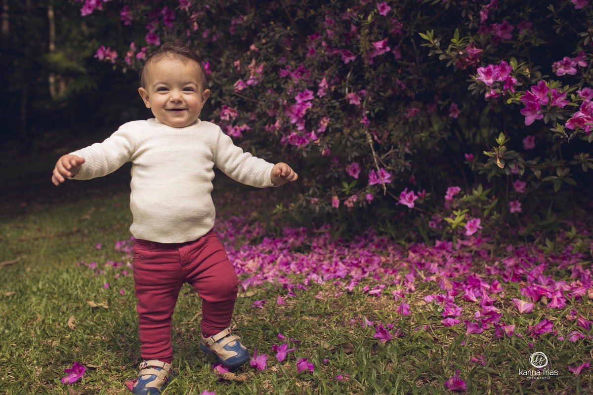 O BEBE SE EQUILIBRA DE PE NO ENSAIO EXTERNO