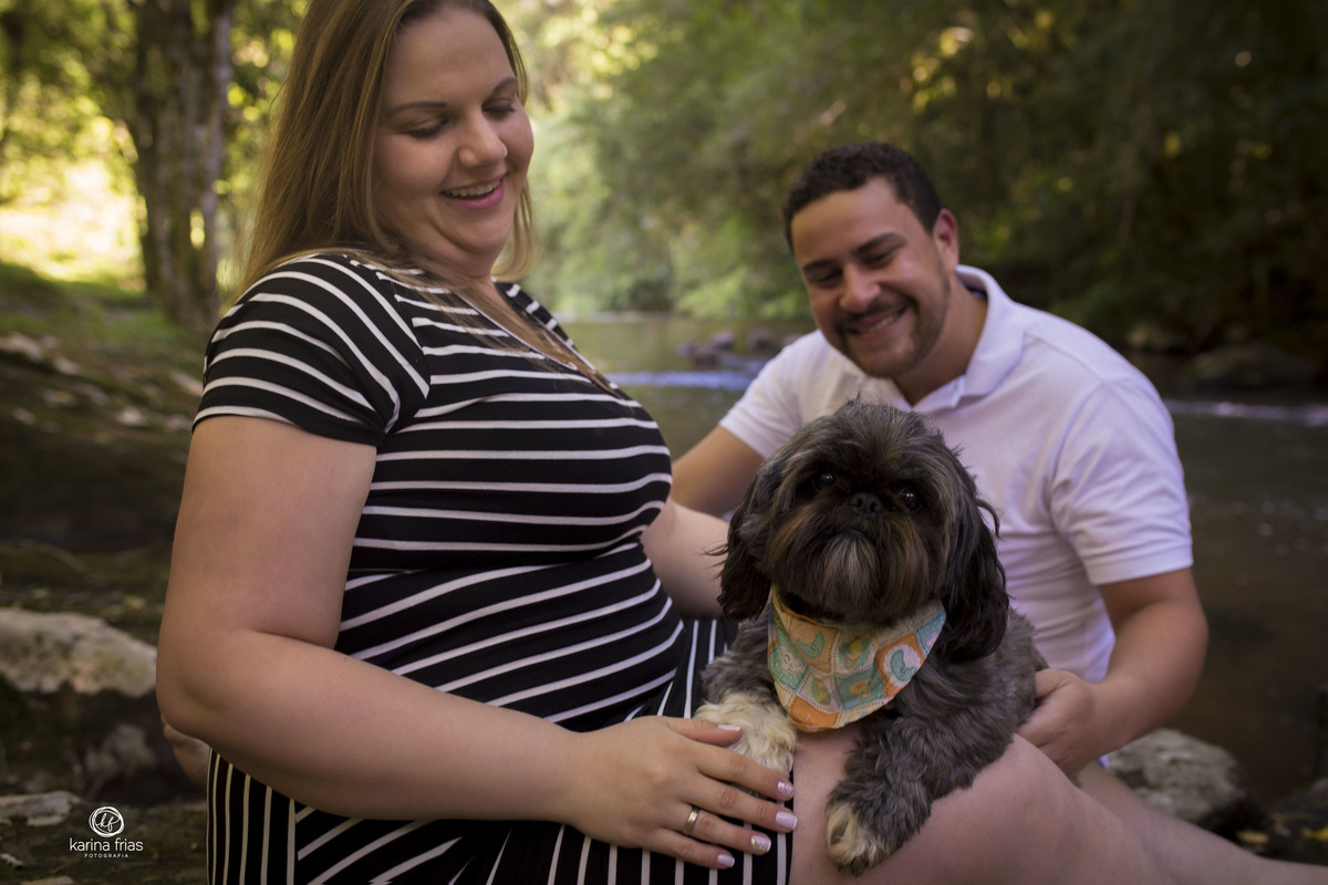 no ensaio de gestante levamos os pets para as fotos
