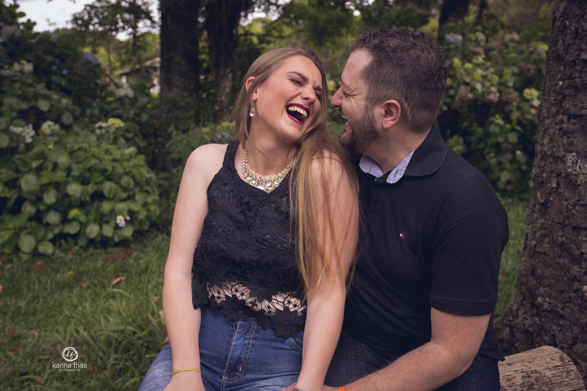 NO ENSAIO EXTERNO DE CASAL OS MODELOS SORRIEM