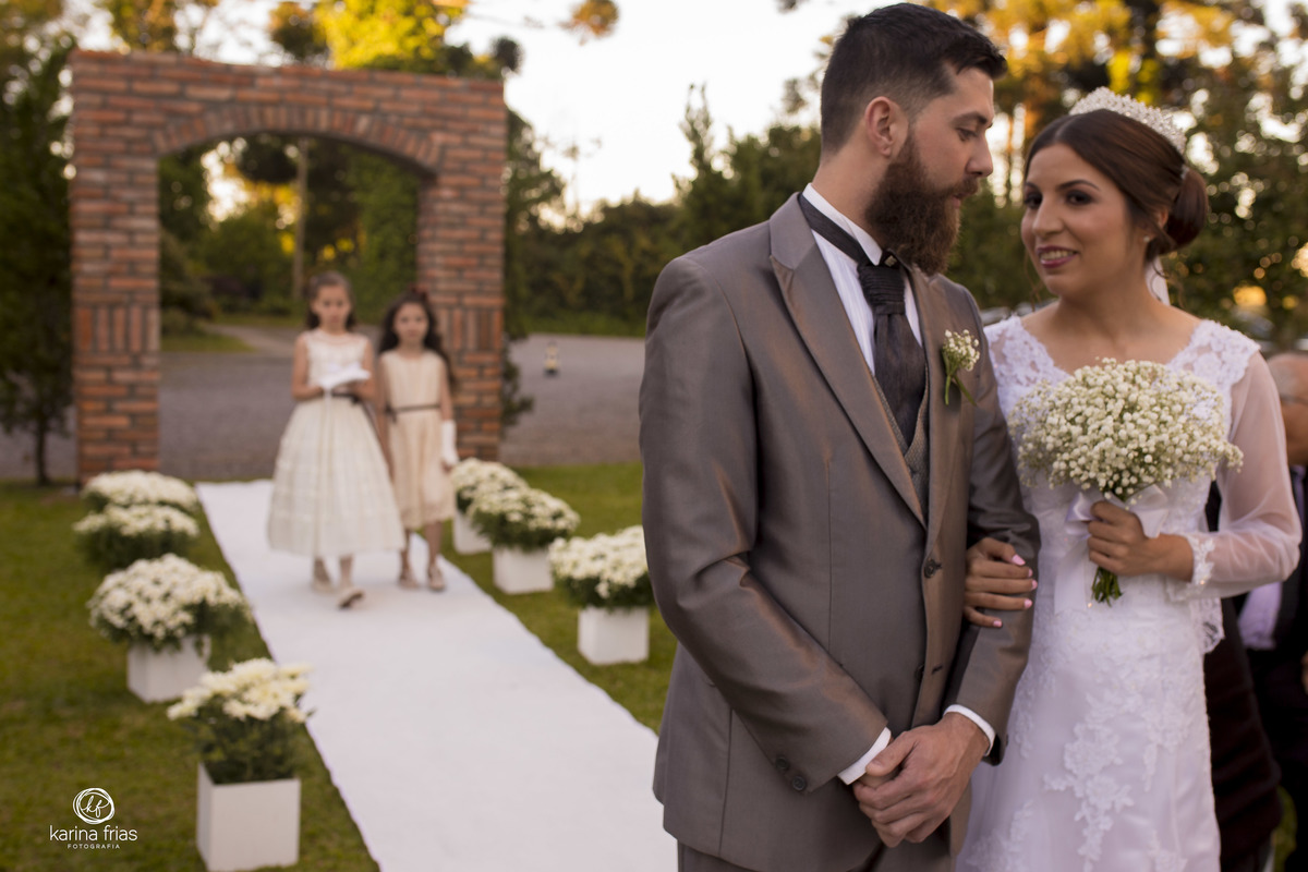 as daminhas trazem as alianças