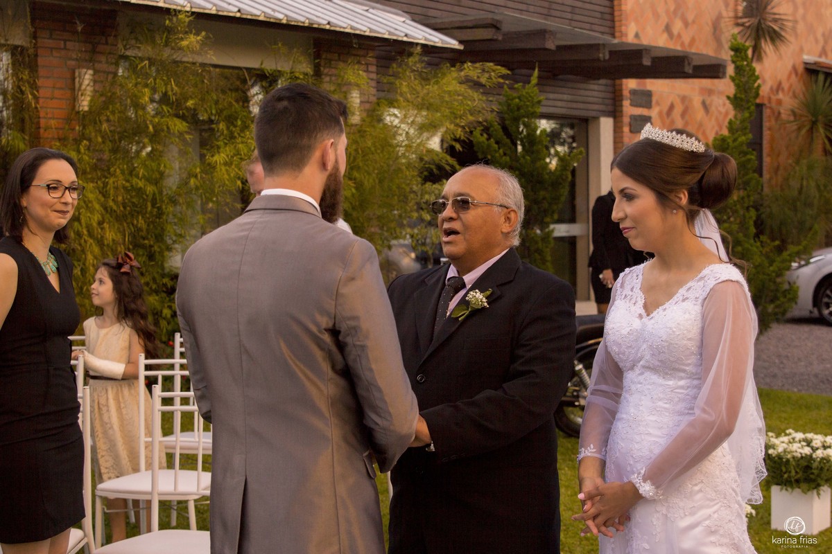 o pai entraga a noiva ao genro