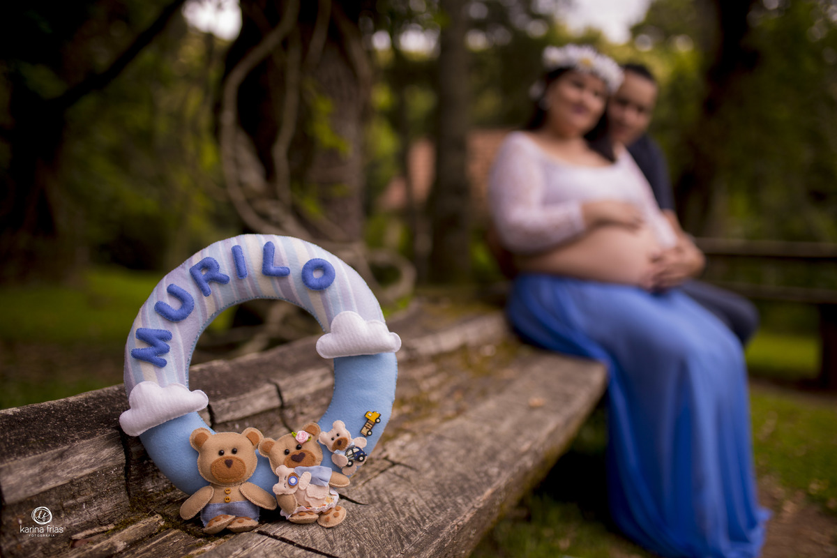 no ensaio externo de gestante, levamos plaquinhas como acessorios