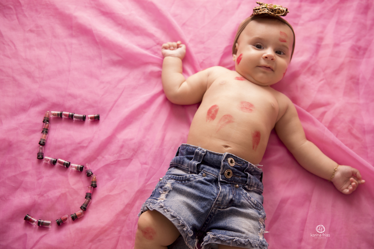 no acompanhamento fizemos o numero do mes com batons