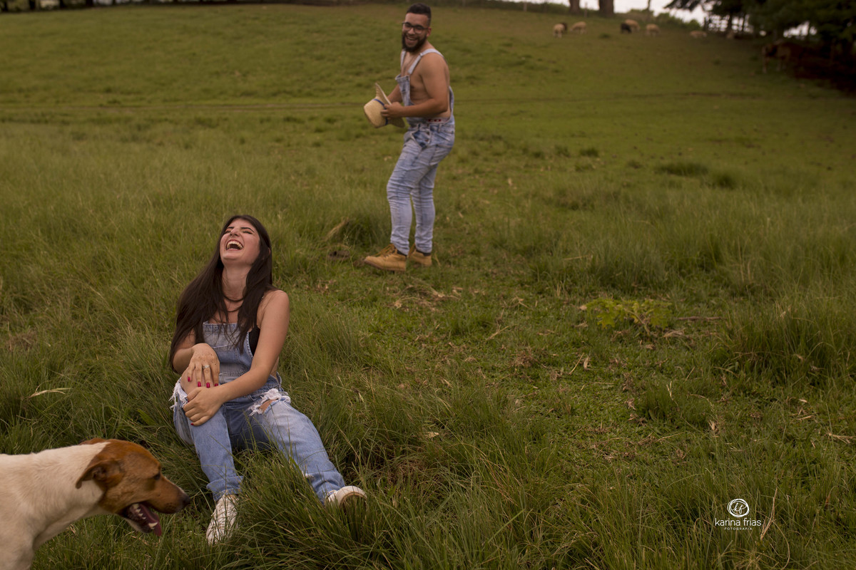 a noiva cai no ensaio de casal