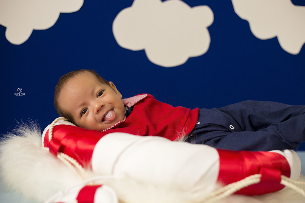 fotos em estudio do bebe de 2 meses com a fotografa de caxias do sul