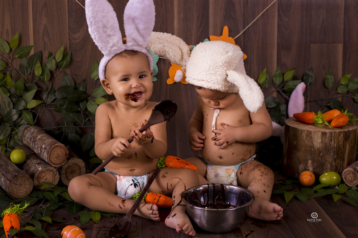 as crianças brincam no ensaio infantil de caxias do sul