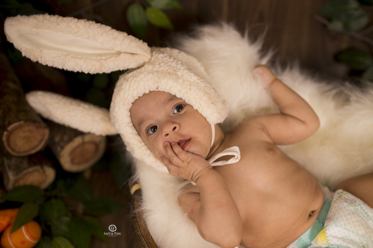 a bebe posa para a fotografa de caxias do sul, karina frias