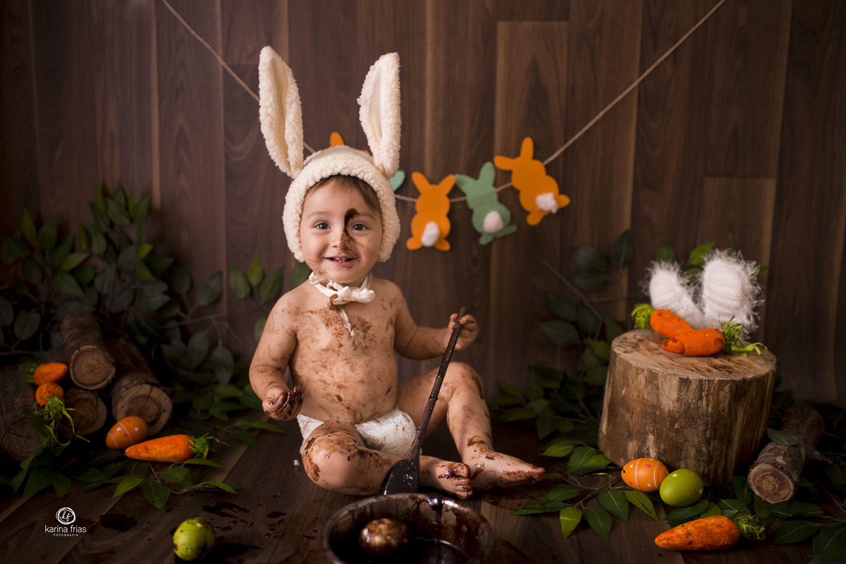 o menino posa para a fotografa de familia de caxias do sul-rs